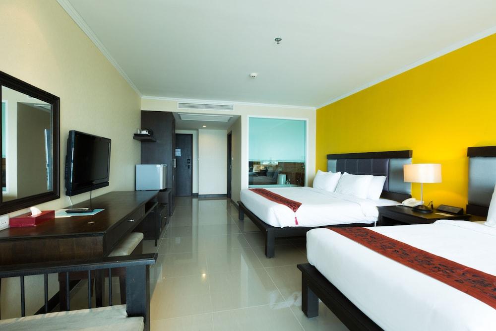 Royal Phala Cliff Beach Resort Ban Chang  Exterior foto